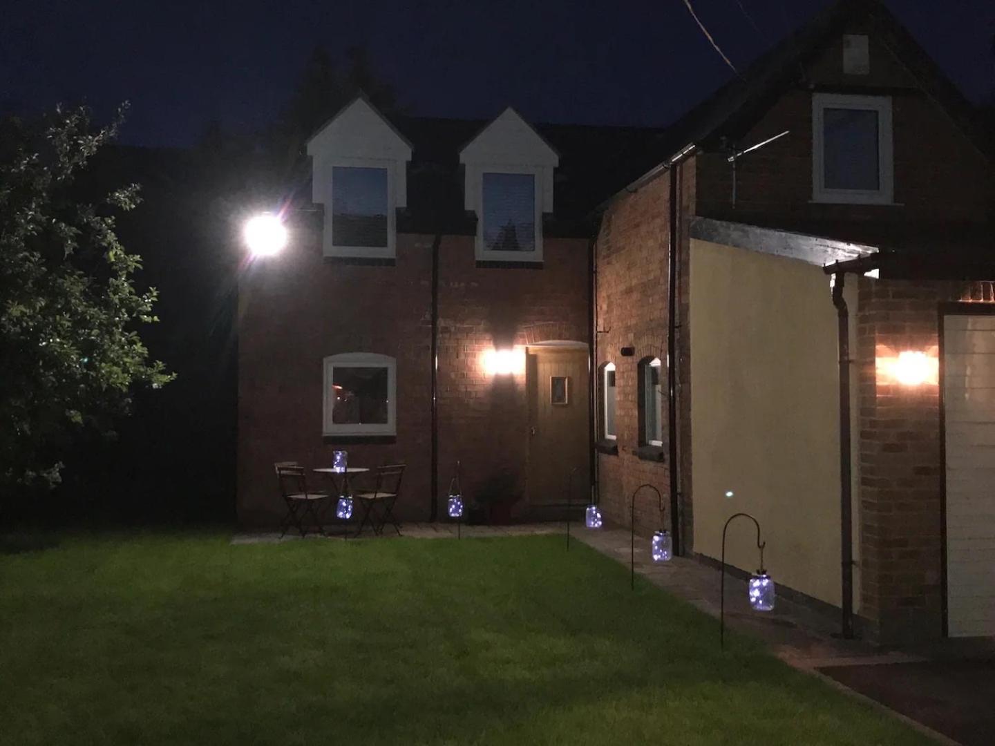 Beautiful Coach House Villa Gloucester Exterior photo
